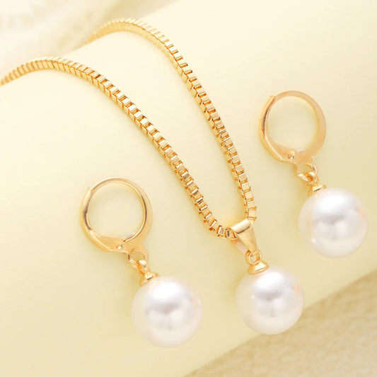 Simple Pearl Jewelry Set