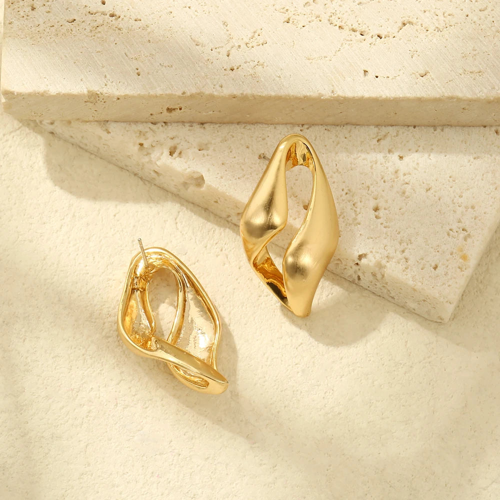 Badu Vintage Hollow Stud Earrings